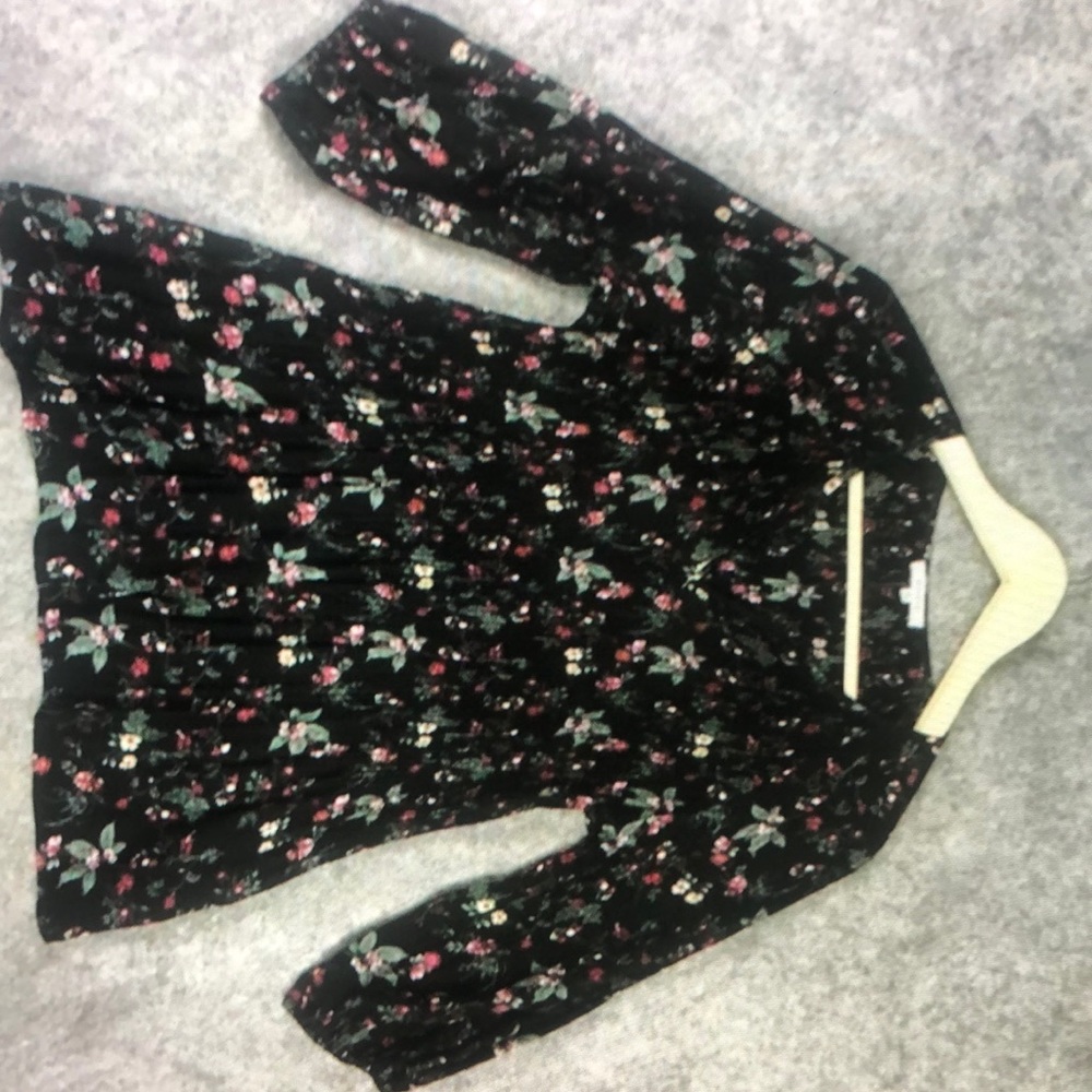 Pleione top S blouse boho cottage career casual black floral